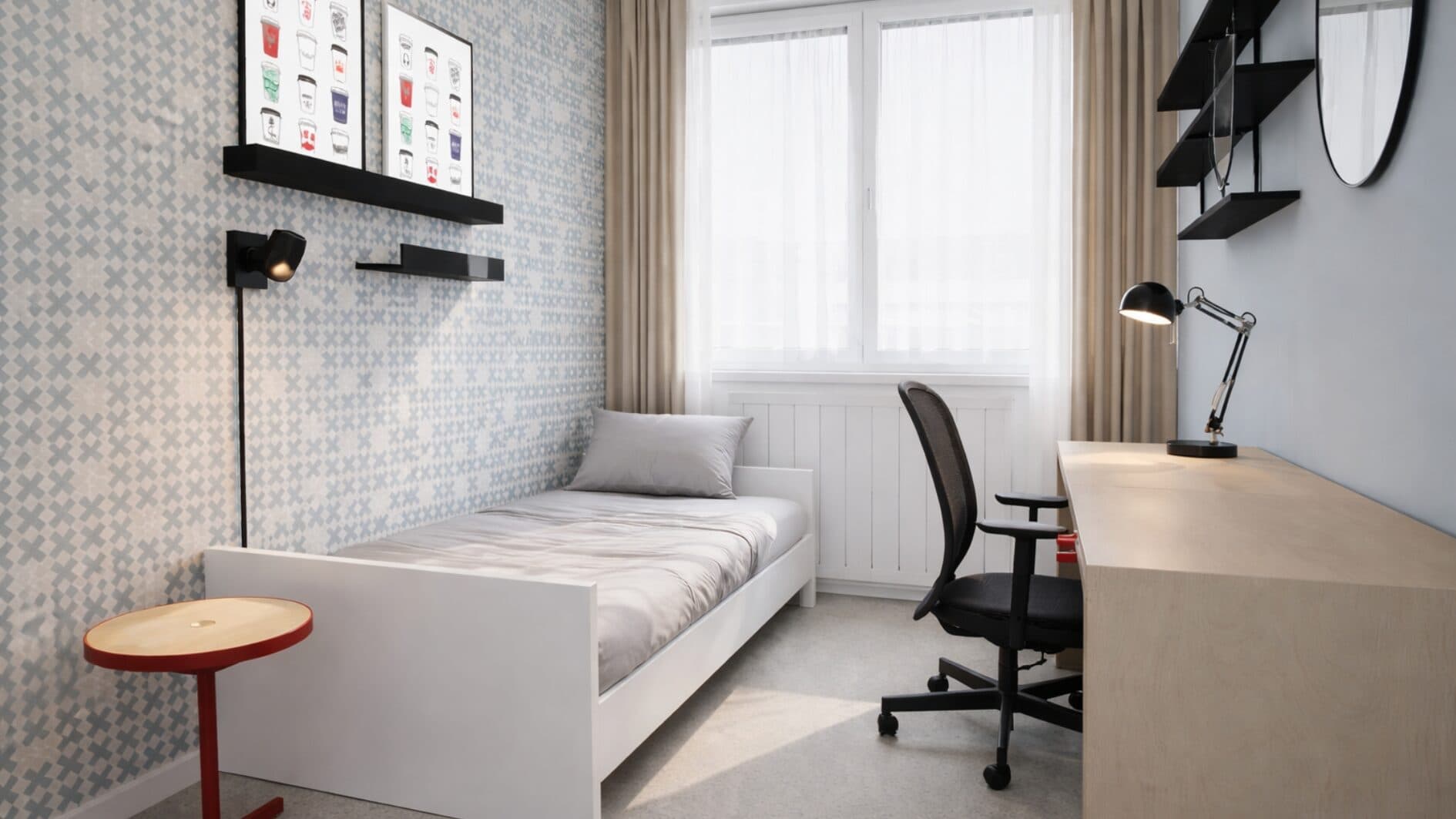 Studentský pokoj v bytě bedcare — postel, pracovní stůl a úložný prostor